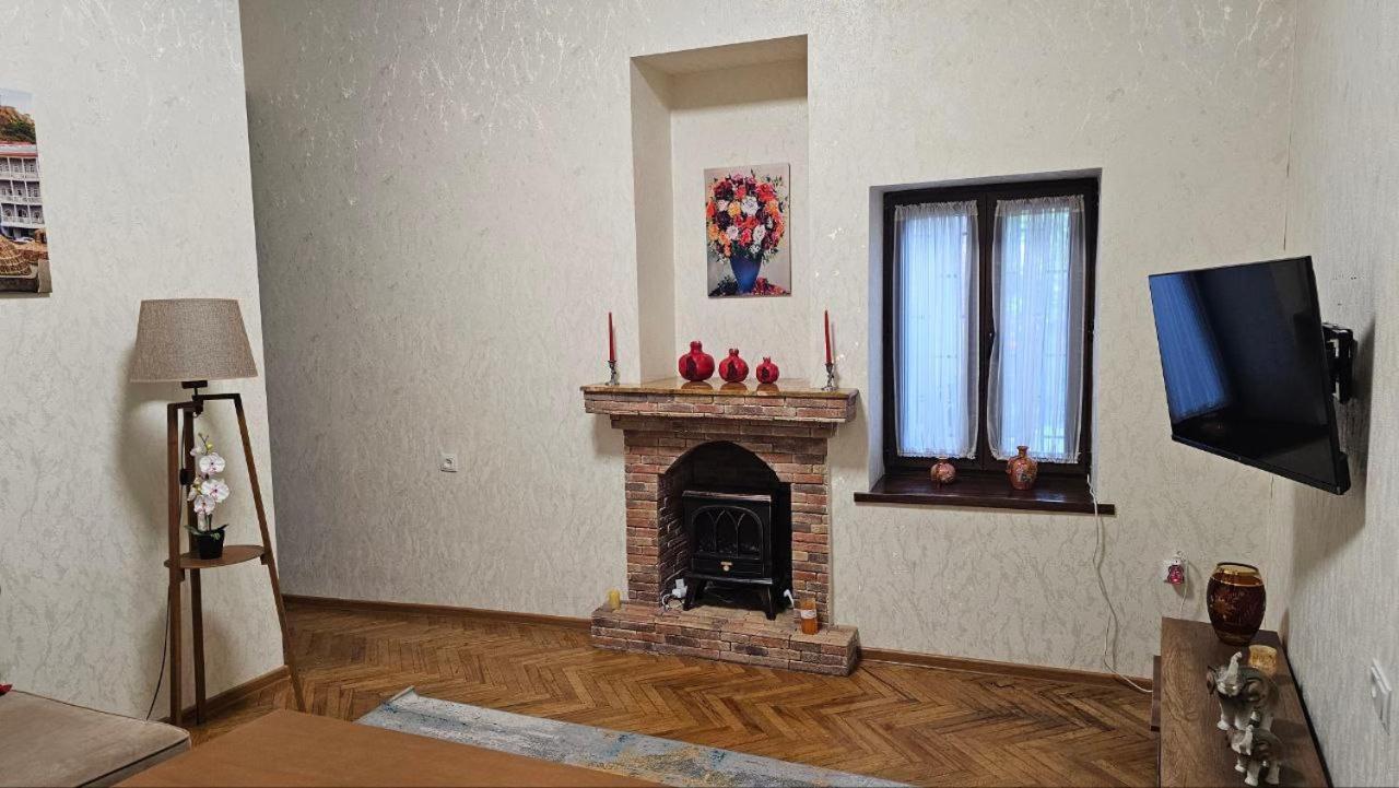 Heart Of The Old Tbilisi Apartment Exterior photo